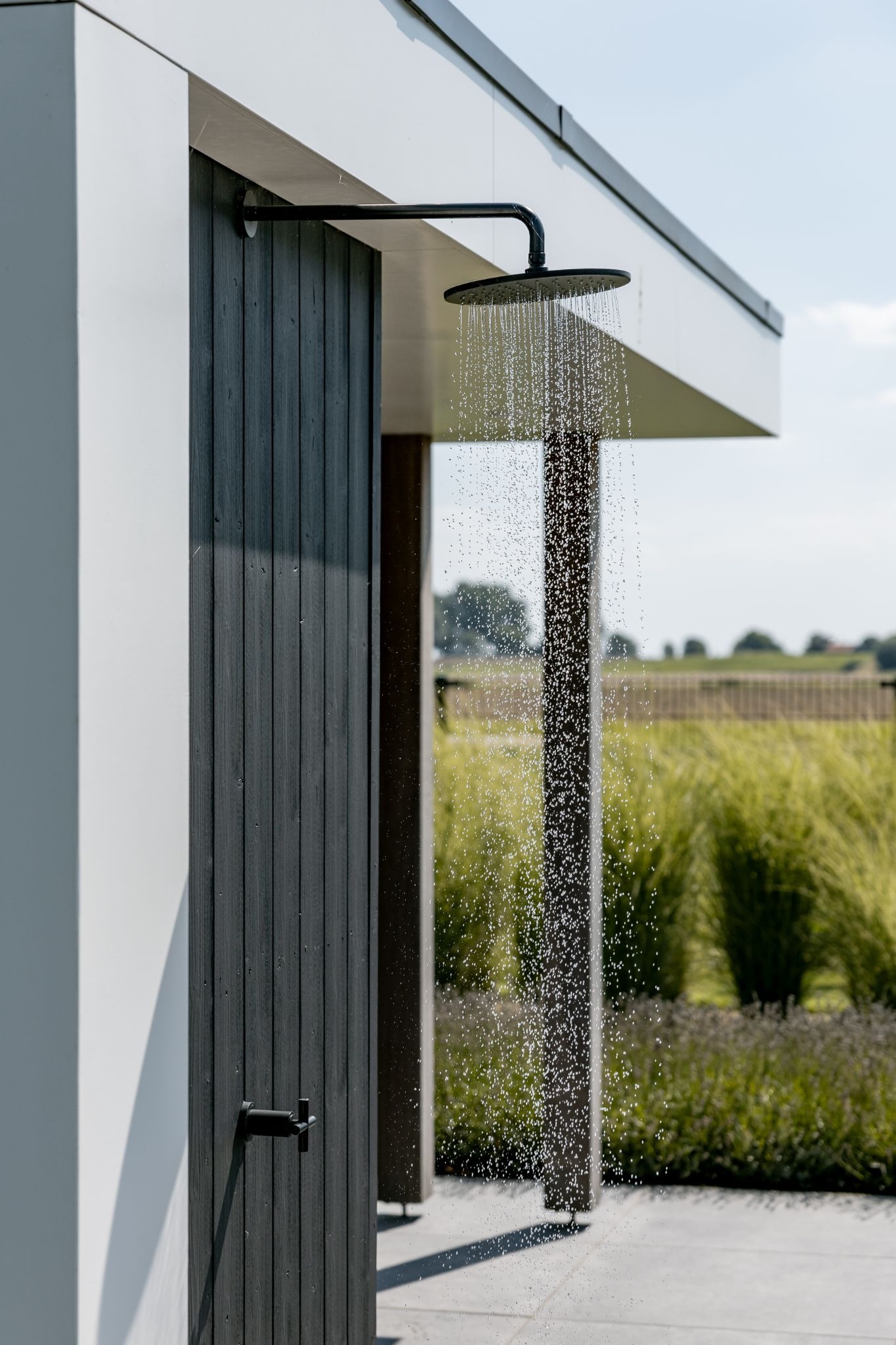 Douchen voor het zwemmen: waarom is dit belangrijk? | Waterstijl