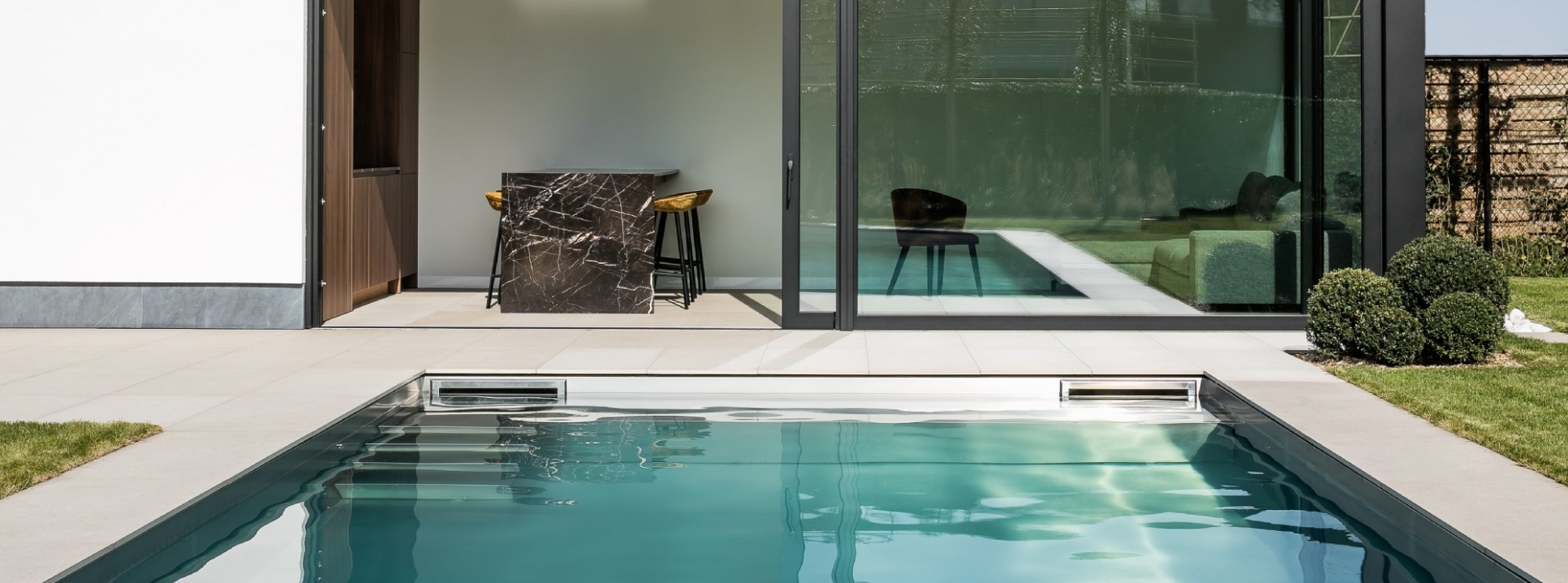 Biotop zwembad aangelegd door Waterstijl