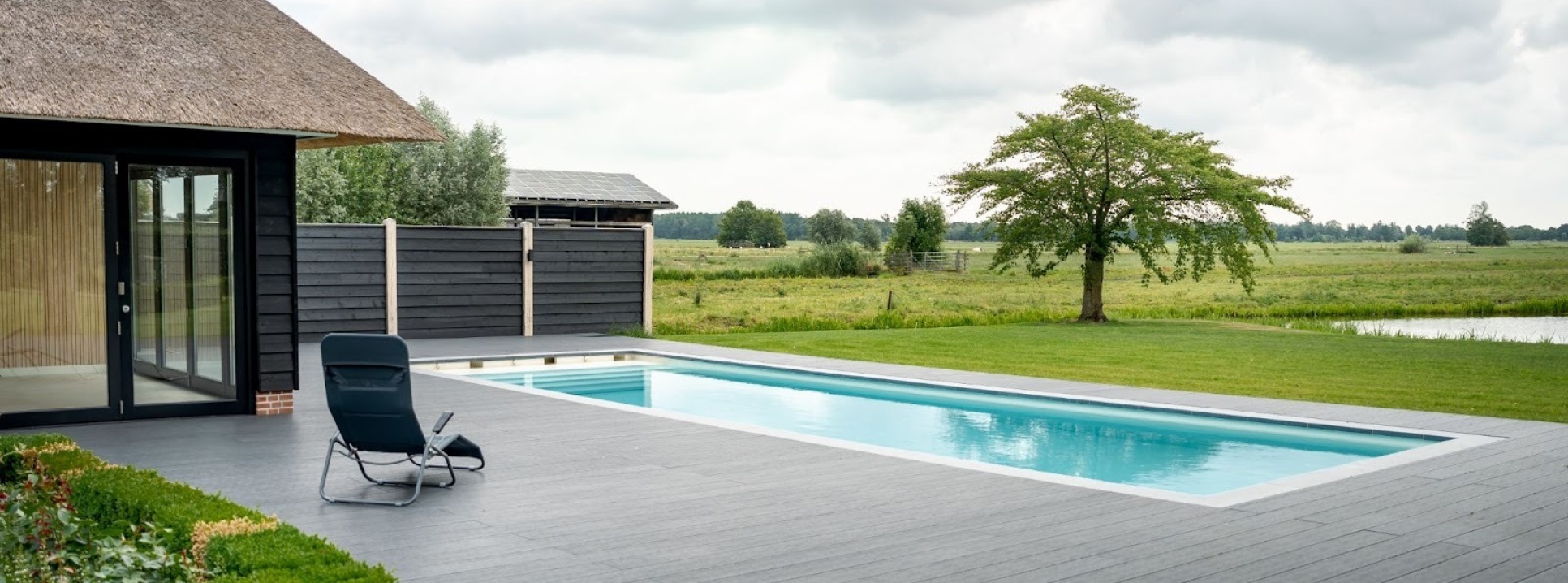Bouwkundig zwembad laten aanleggen door Waterstijl